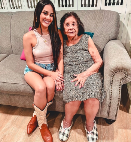 Dear Grandma/Querida Abuela